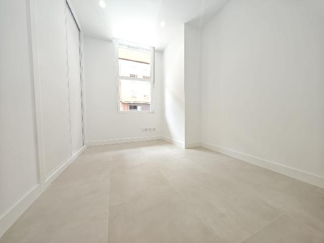 Imagen 24 Inmueble 305491 - Planta Baja en venta en Madrid / Calle Castilla Bellas Vistas - Tetuan