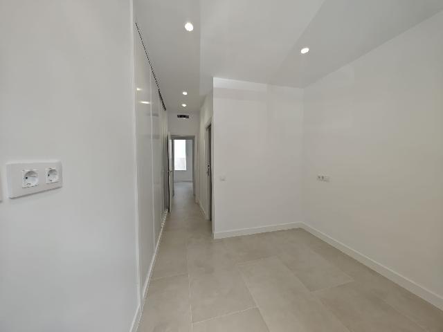 Imagen 25 Inmueble 305491 - Planta Baja en venta en Madrid / Calle Castilla Bellas Vistas - Tetuan