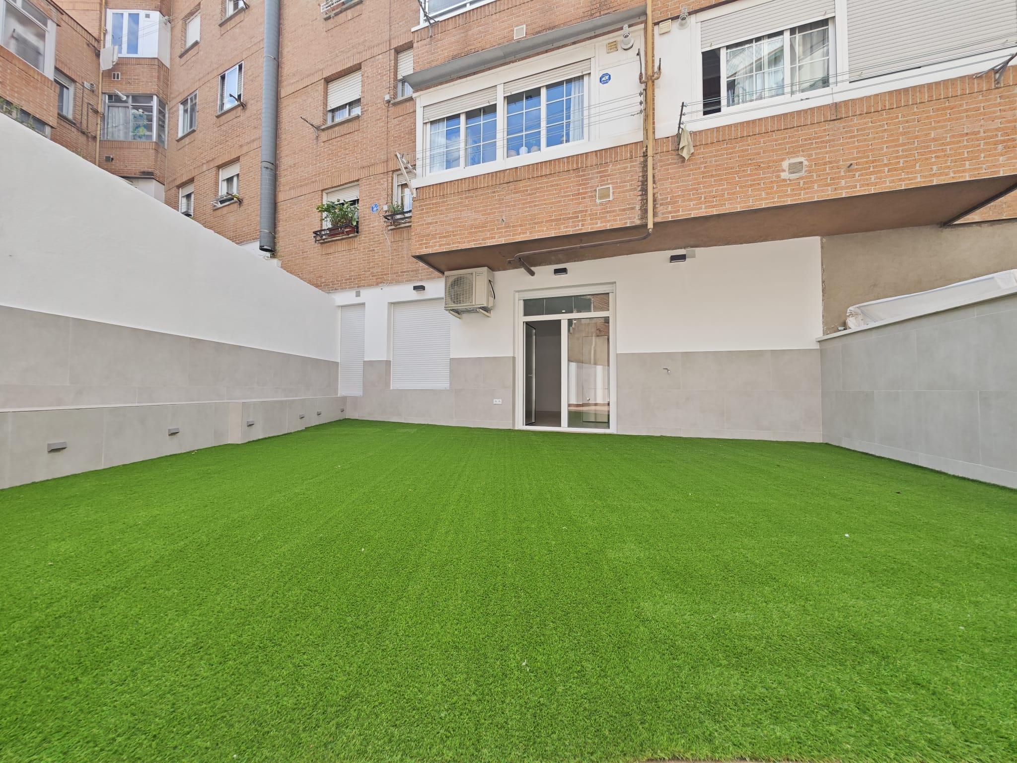 Imagen 2 Planta Baja en venta en Madrid / Calle Castilla Bellas Vistas - Tetuan