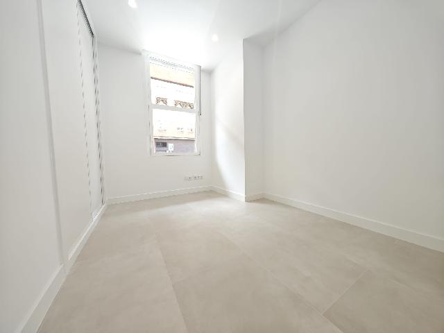 Imagen 28 Inmueble 305491 - Planta Baja en venta en Madrid / Calle Castilla Bellas Vistas - Tetuan