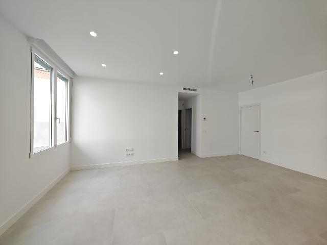 Imagen 17 Inmueble 305491 - Planta Baja en venta en Madrid / Calle Castilla Bellas Vistas - Tetuan