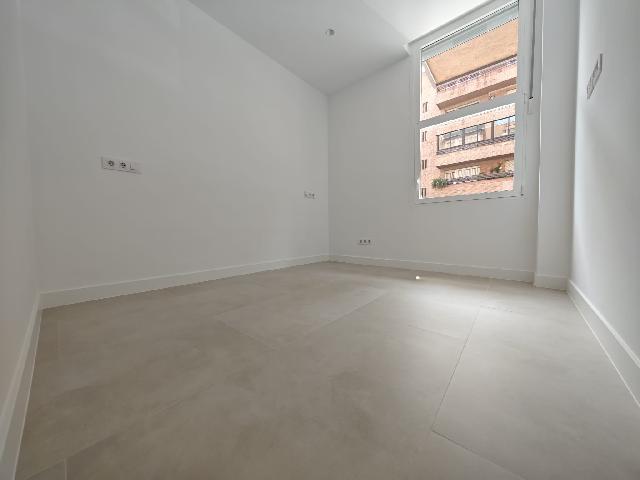Imagen 30 Inmueble 305491 - Planta Baja en venta en Madrid / Calle Castilla Bellas Vistas - Tetuan