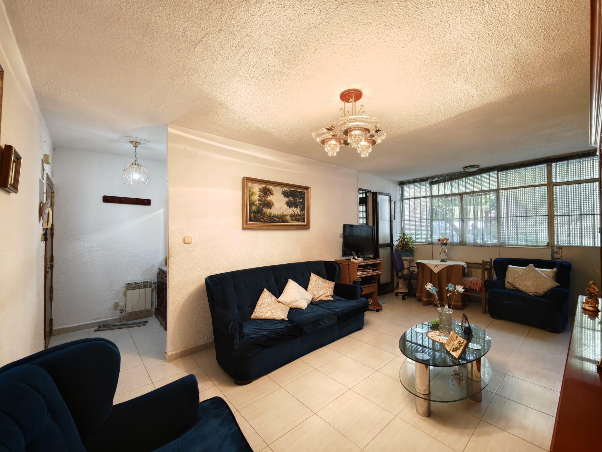 Imagen 2 Piso en venta en Madrid / Calle Illescas  28024 - Aluche - Latina - Madrid