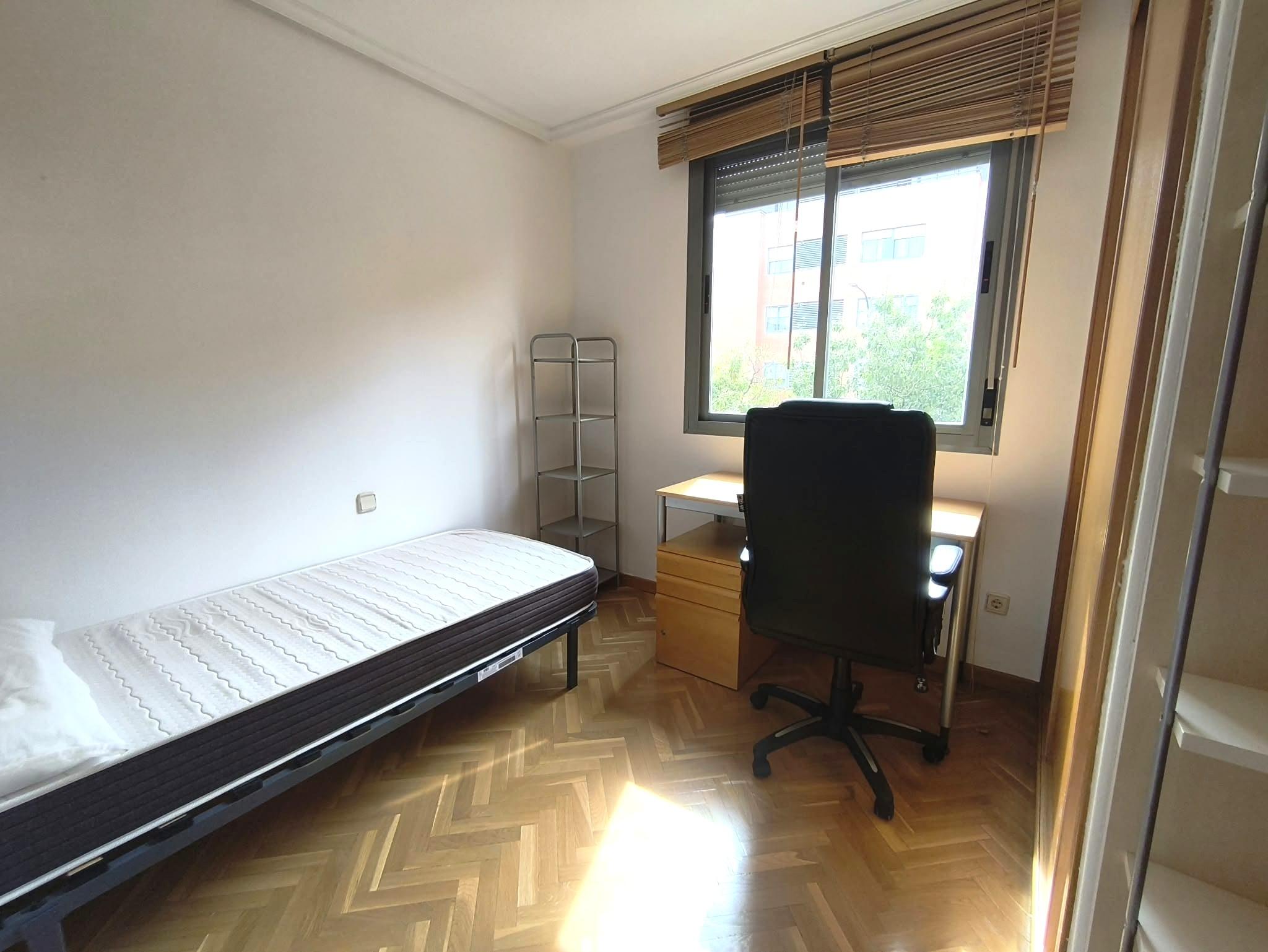 Imagen 6 Piso en alquiler en Madrid / Calle Pasifae Rejas - San Blas - Madrid