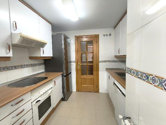 Imagen 4 Inmueble 306323 - Piso en alquiler en Madrid / Calle Pasifae Rejas - San Blas - Madrid
