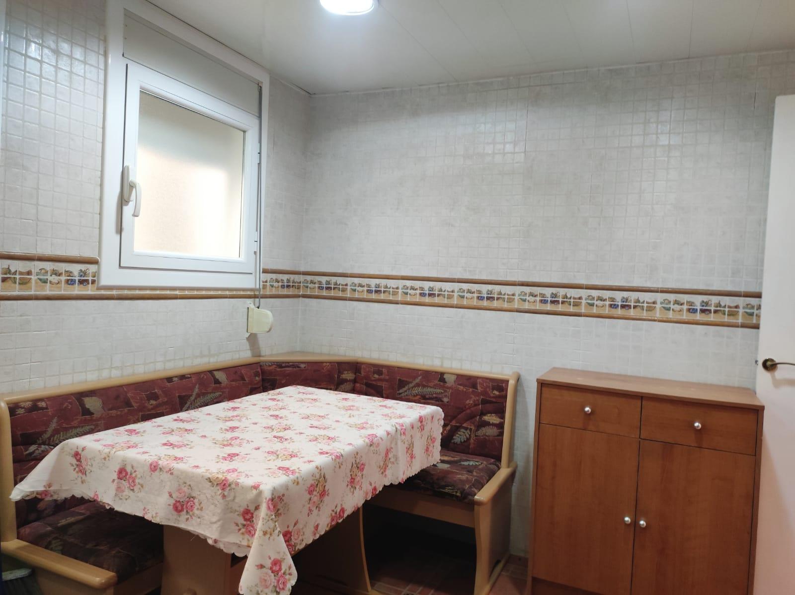 Imagen 20 Apto. Playa en venta en Calella / Frente a la estación de tren de Renfe Rodalies.