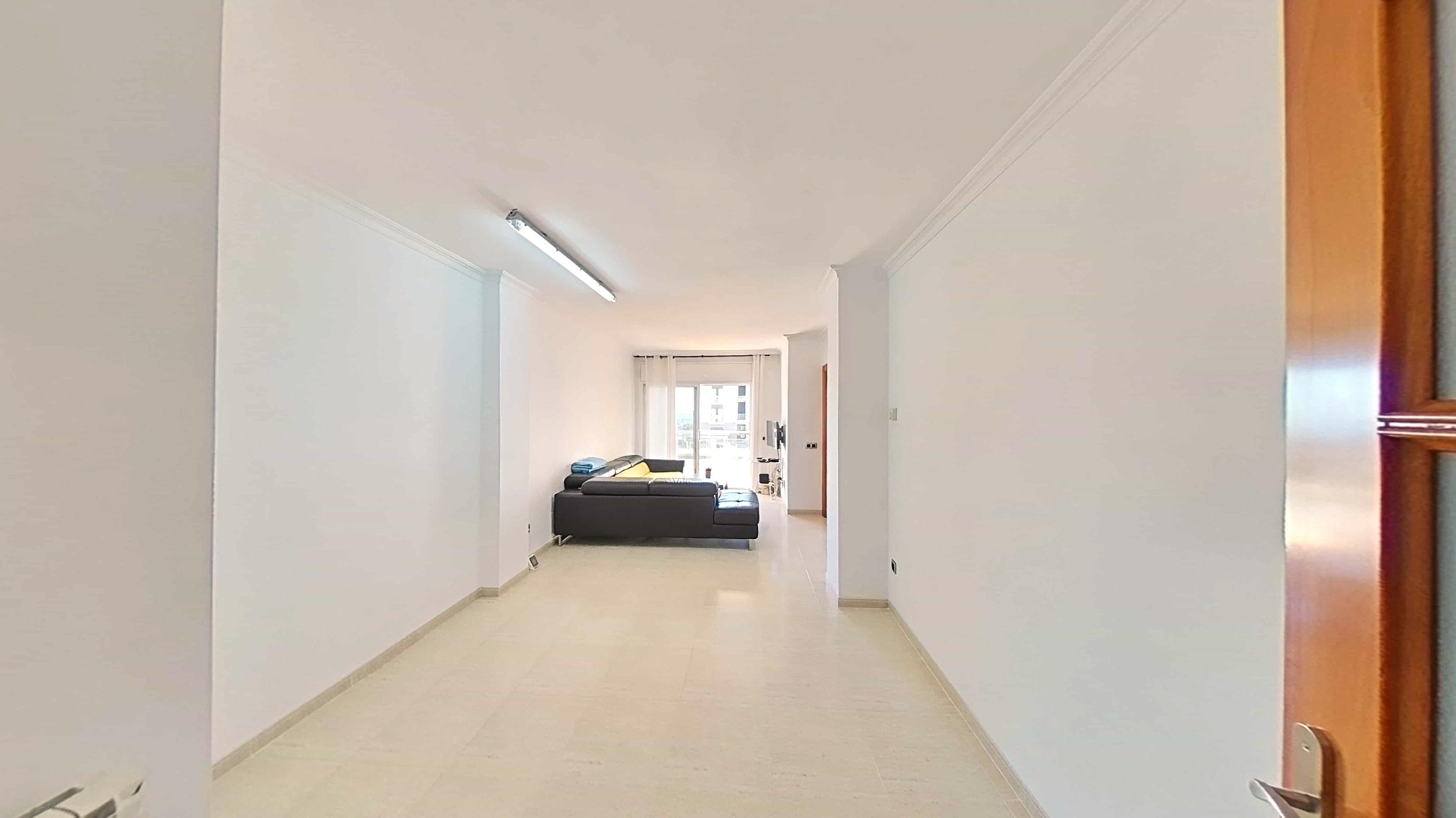 Imagen 8 Piso en venta en Pineda De Mar / Segunda línea de mar