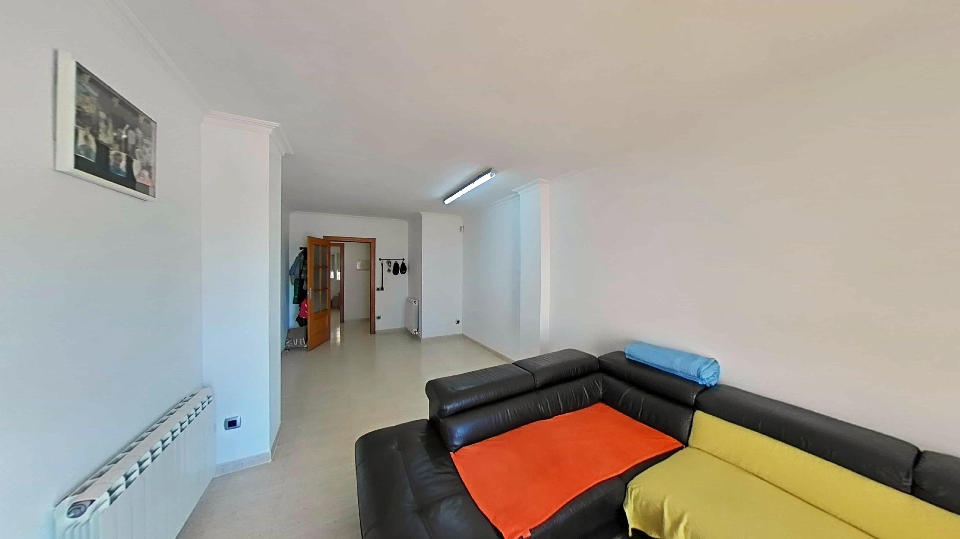 Imagen 7 Piso en venta en Pineda De Mar / Segunda línea de mar