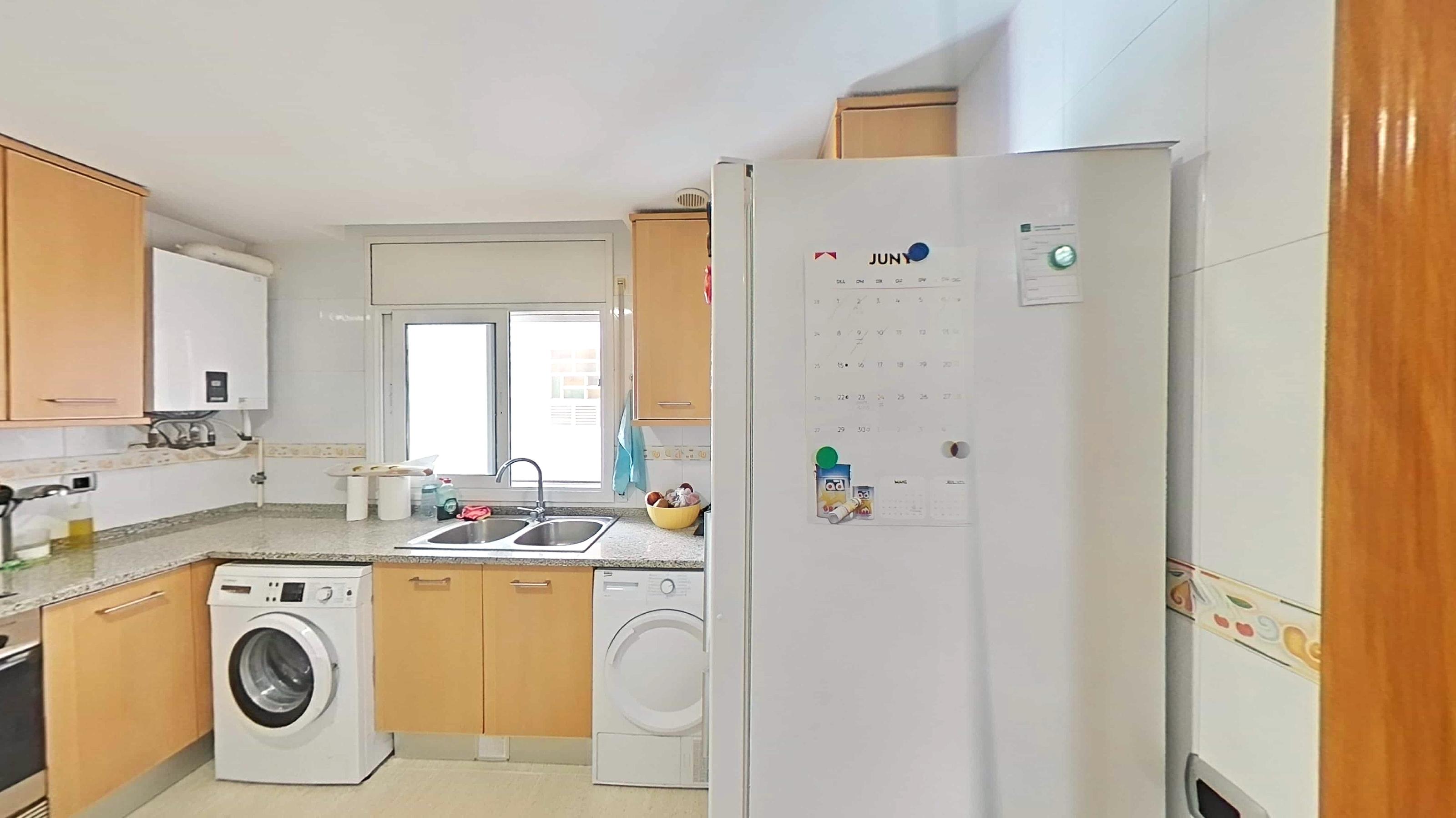 Imagen 22 Piso en venta en Pineda De Mar / Segunda línea de mar