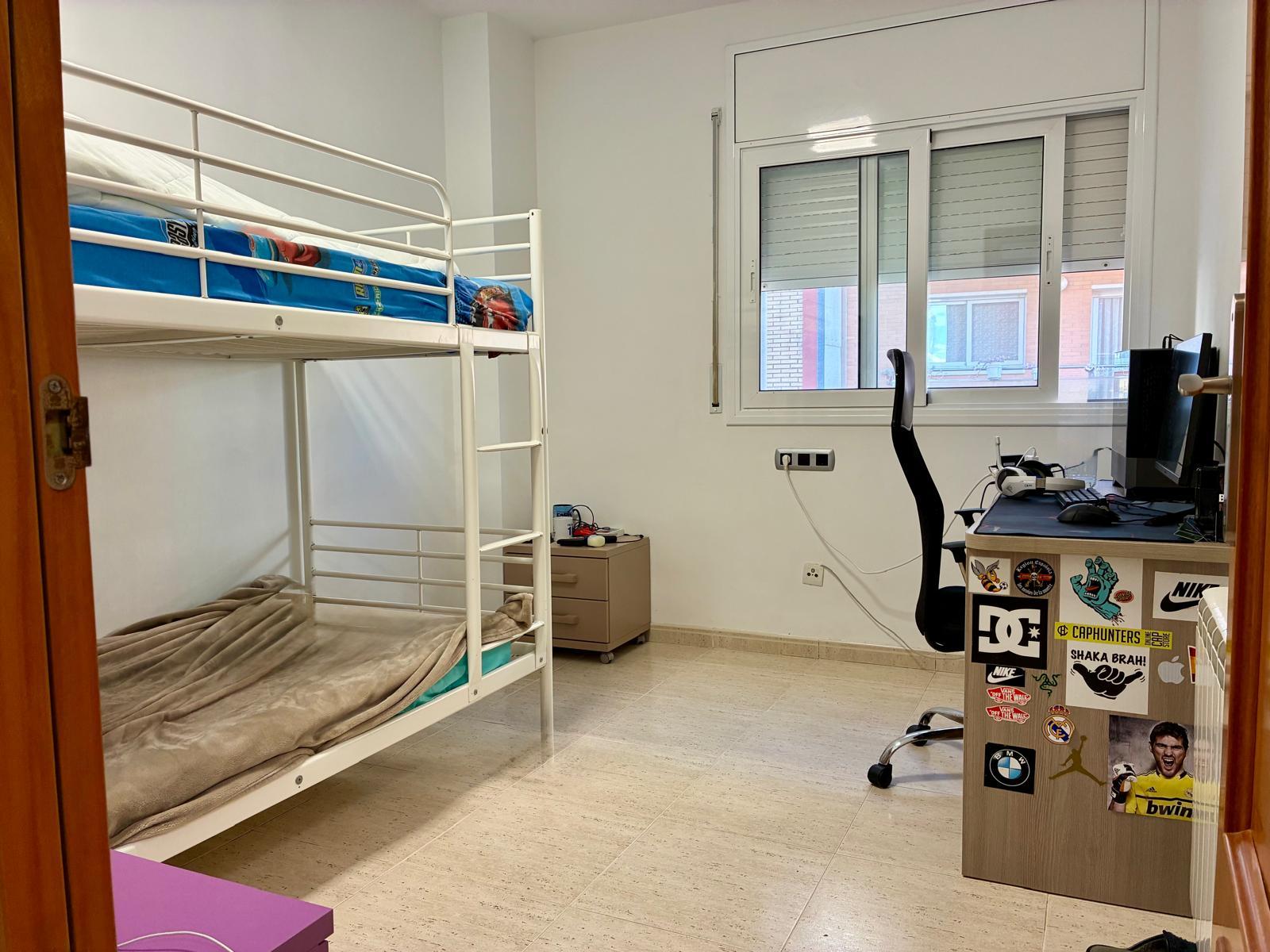 Imagen 20 Piso en venta en Pineda De Mar / Segunda línea de mar