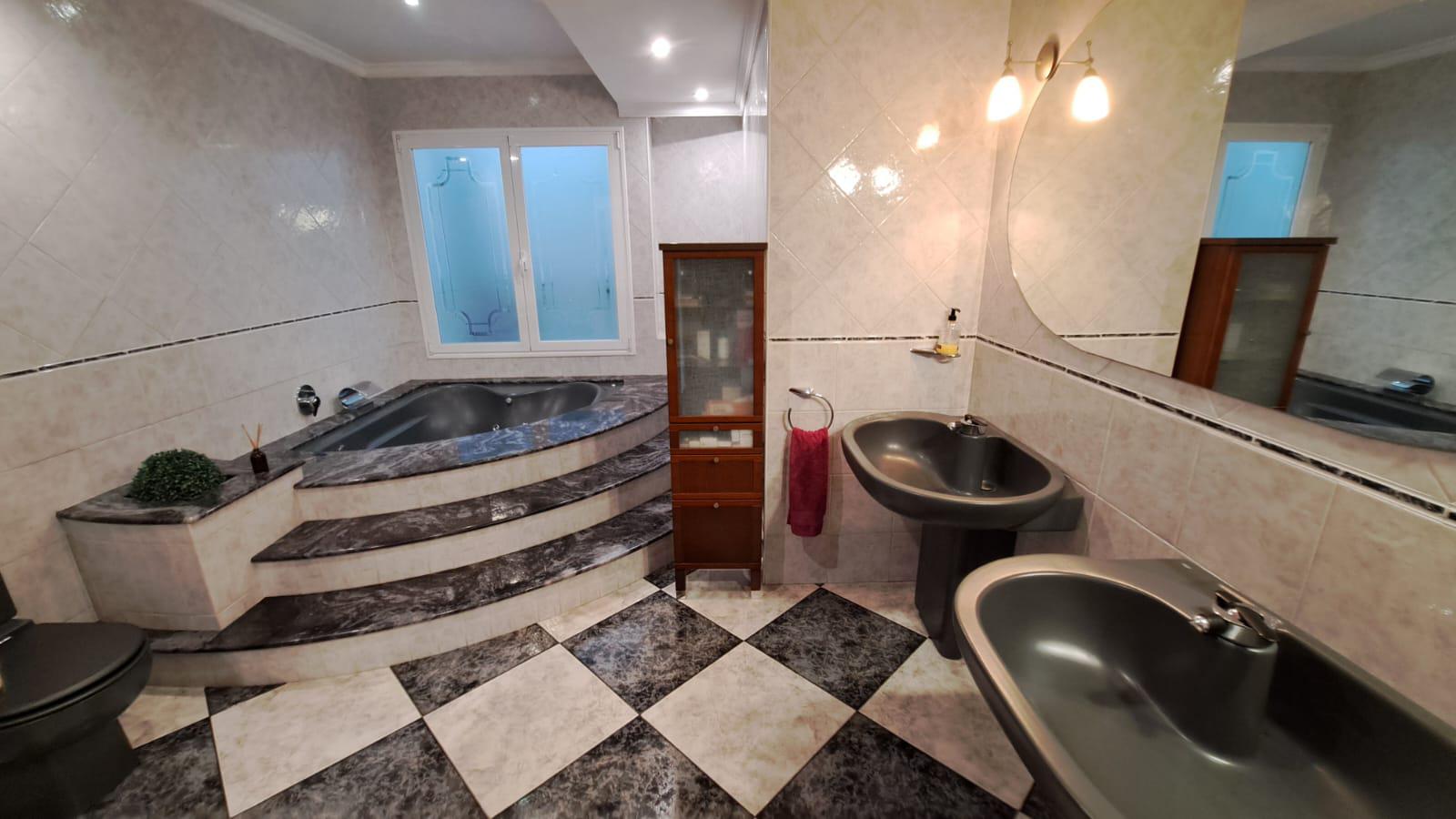 Imagen 9 Piso en venta en Sant Cebrià De Vallalta / Muy bien ubicado, en la entrada de la población.