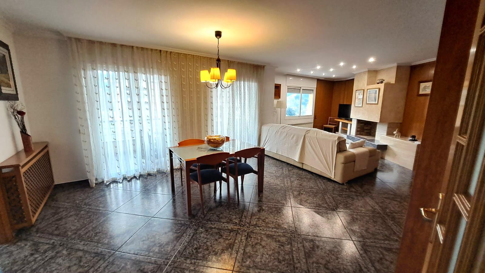 Imagen 1 Piso en venta en Sant Cebrià De Vallalta / Muy bien ubicado, en la entrada de la población.