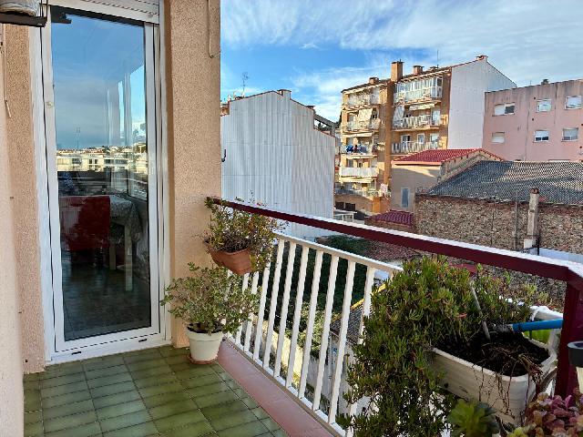 Imagen 18 Inmueble 300262 - Piso en venta en Pineda De Mar / Frente a la Iglesia