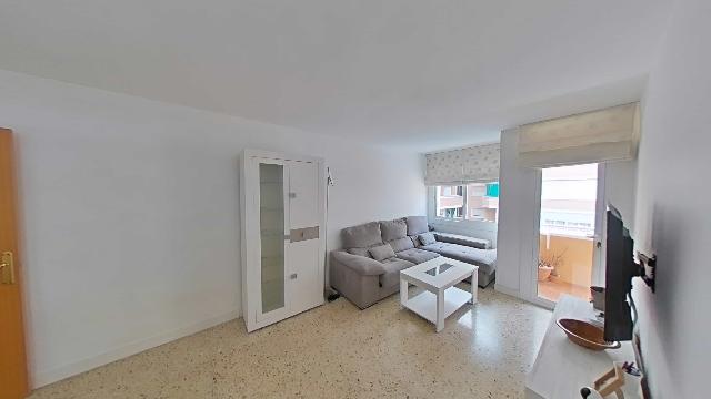 Imagen 1 Inmueble 300325 - Piso en venta en Pineda De Mar / Segunda línea de mar