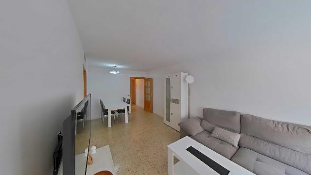 Imagen 4 Inmueble 300325 - Piso en venta en Pineda De Mar / Segunda línea de mar