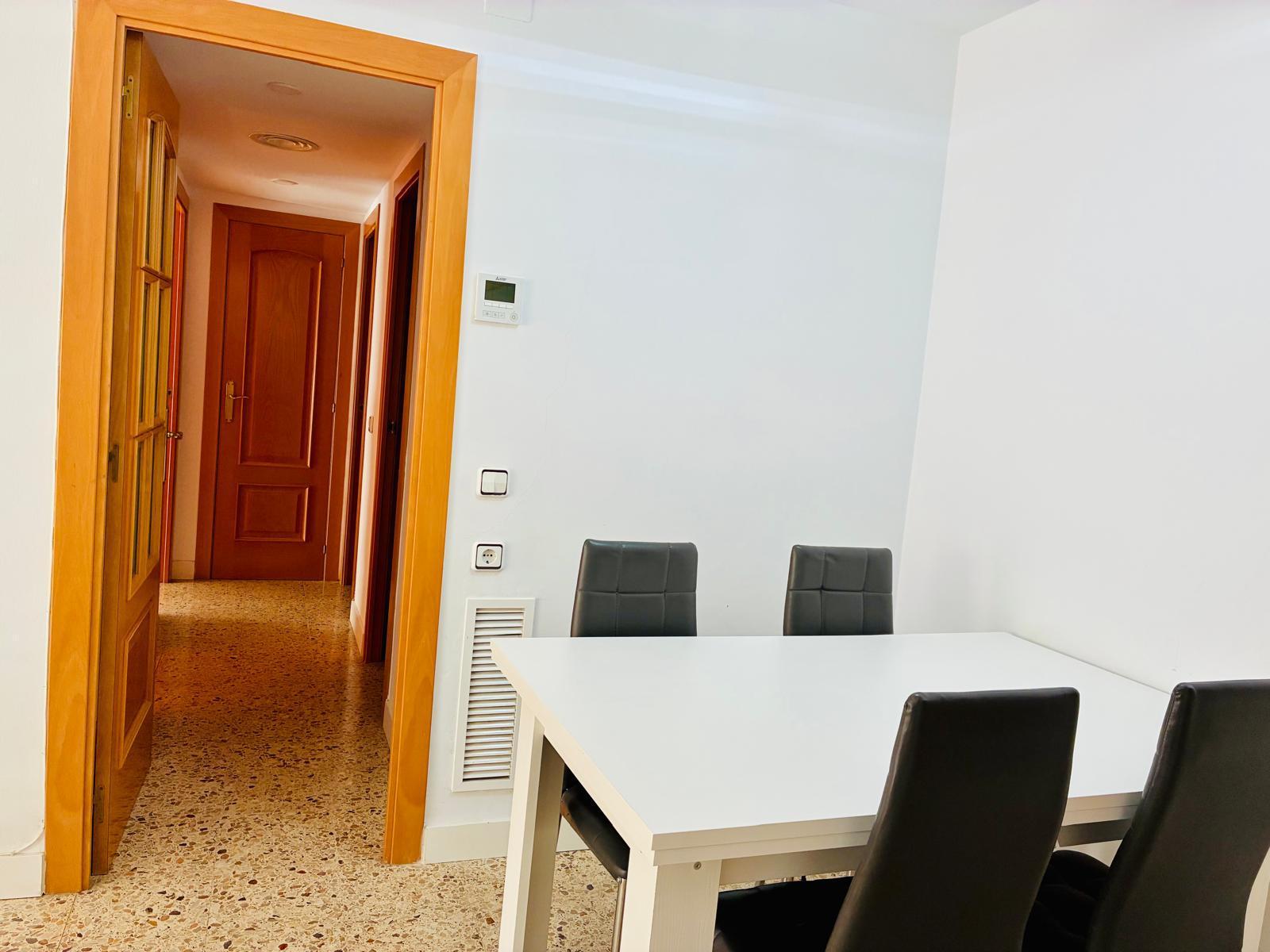 Imagen 5 Piso en venta en Pineda De Mar / Segunda línea de mar