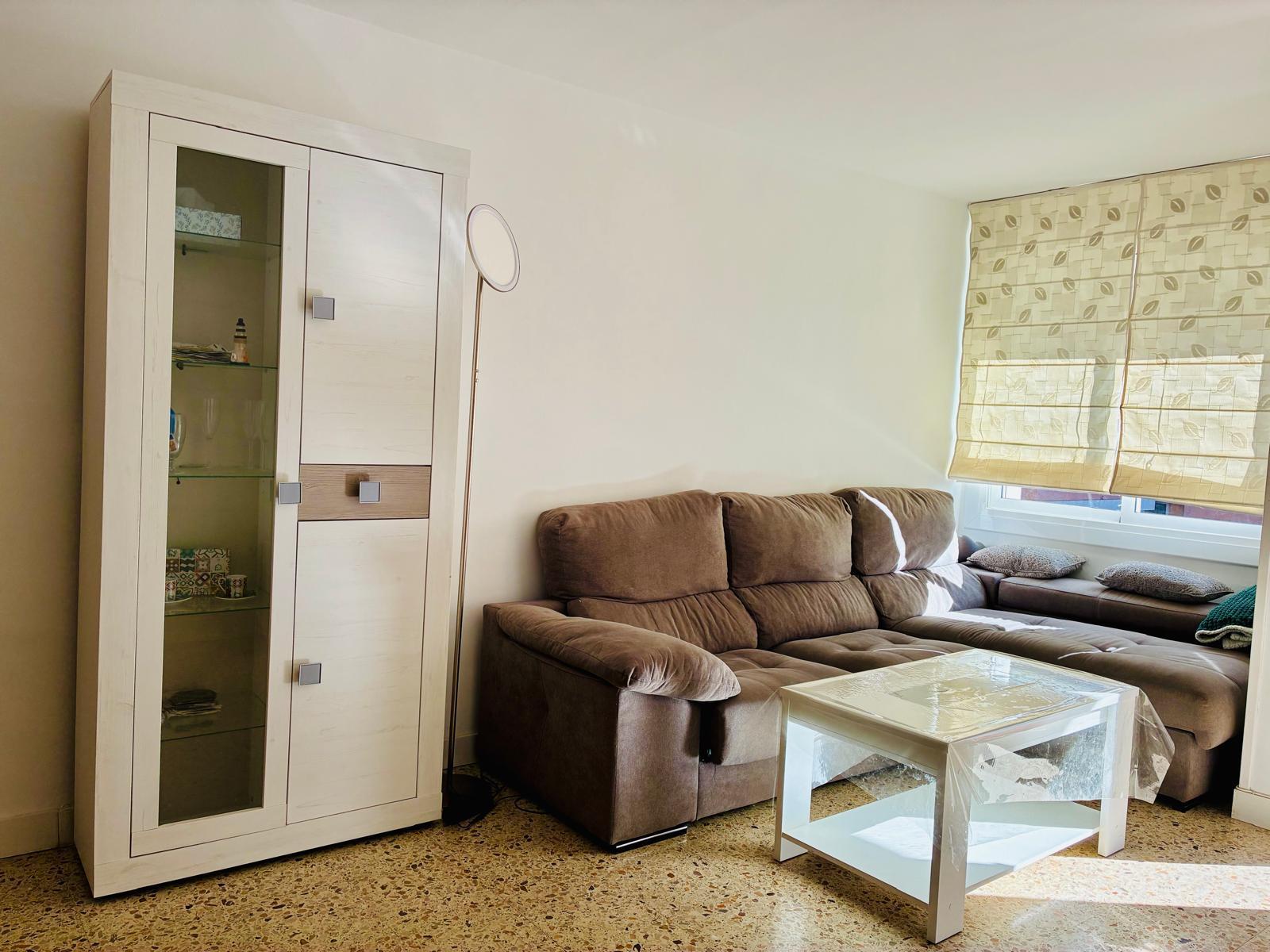Imagen 2 Piso en venta en Pineda De Mar / Segunda línea de mar