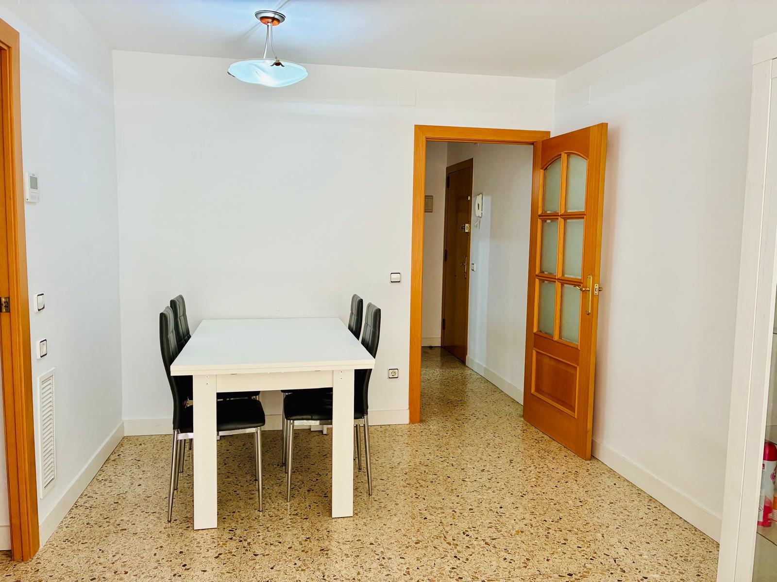 Imagen 6 Piso en venta en Pineda De Mar / Segunda línea de mar