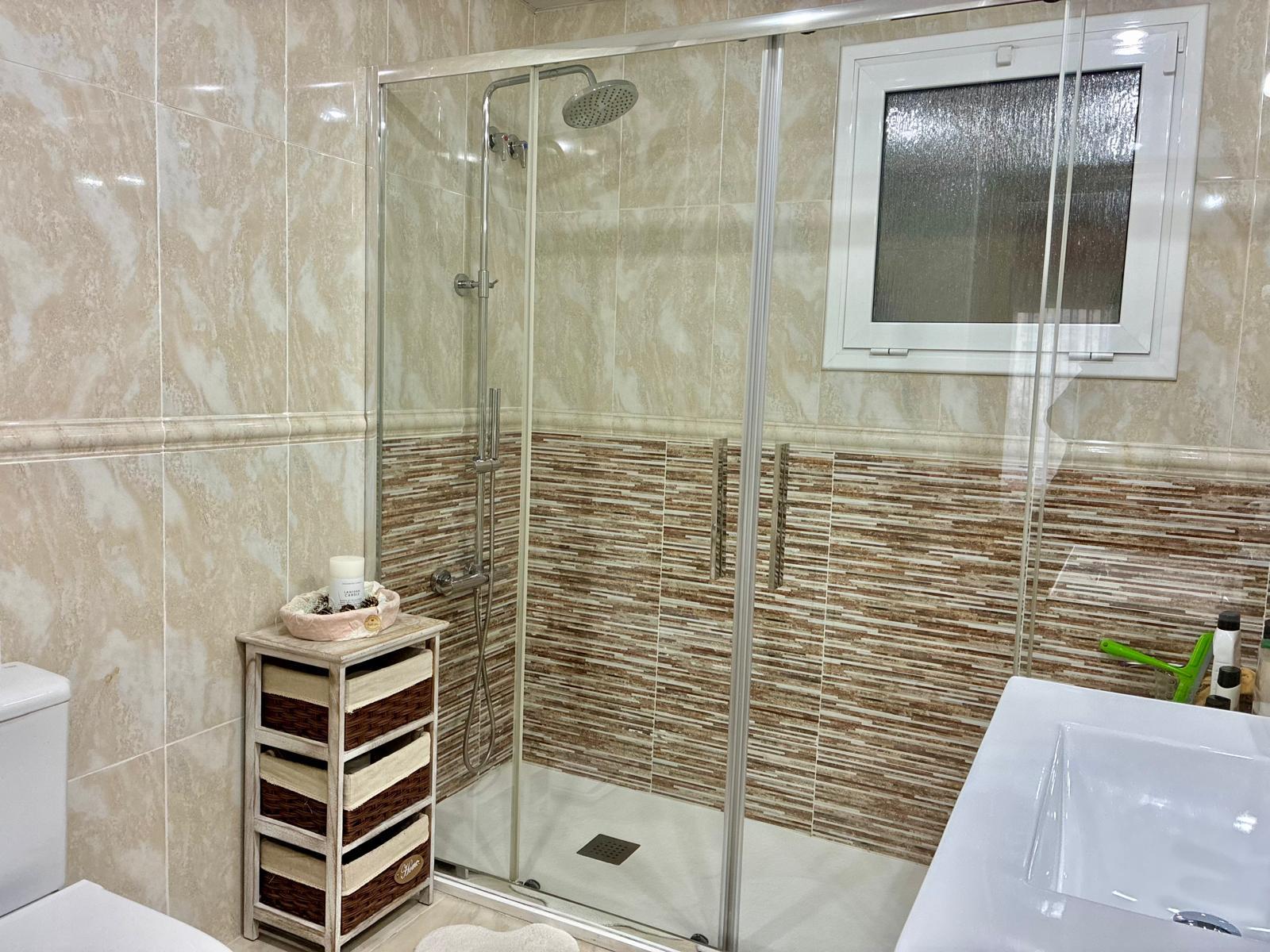 Imagen 12 Piso en venta en Pineda De Mar / Cerca del Consum