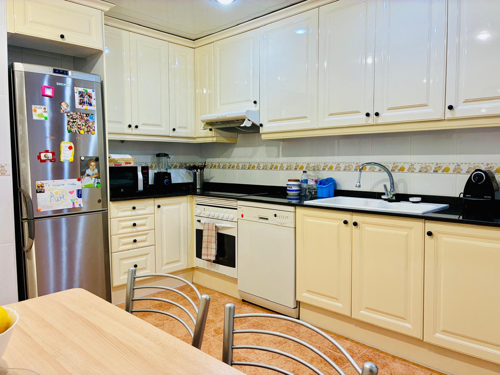 Imagen 21 Piso en venta en Pineda De Mar / Cerca del Consum