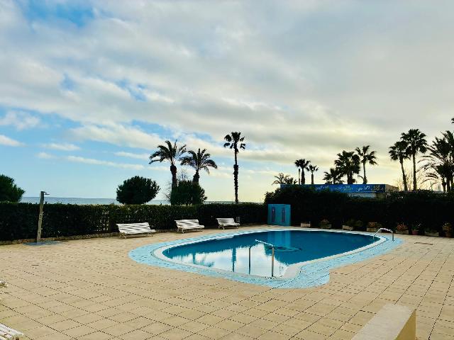 Imagen 2 Inmueble 300788 - Apartamento en venta en Santa Susanna / Primera línea de mar