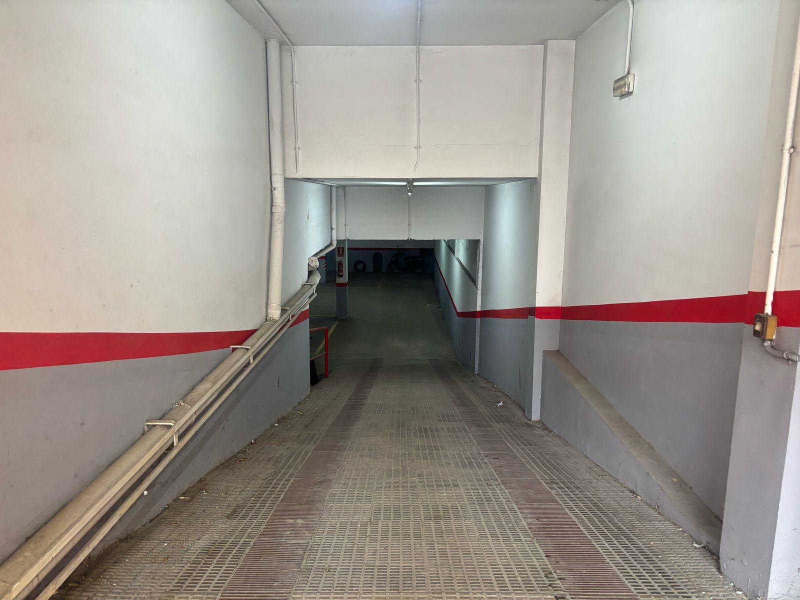 Imagen 4 Parking Coche en alquiler en Pineda De Mar / Centro del pueblo