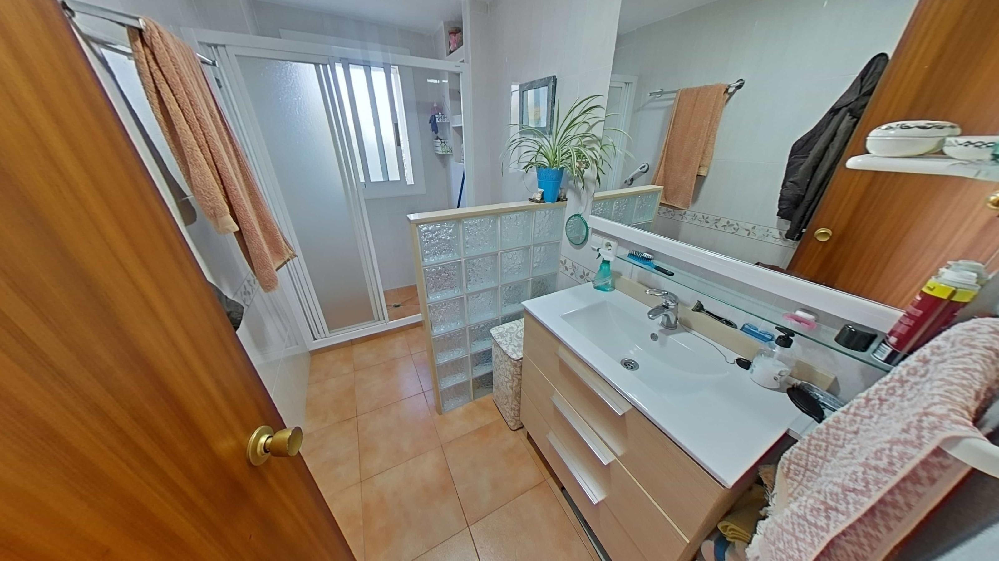 Imagen 8 Casa en venta en Vidreres / Urbanización Aiguaviva Park