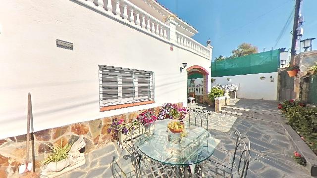 Imagen 4 Inmueble 302629 - Casa en venta en Vidreres / Urbanización Aiguaviva Park