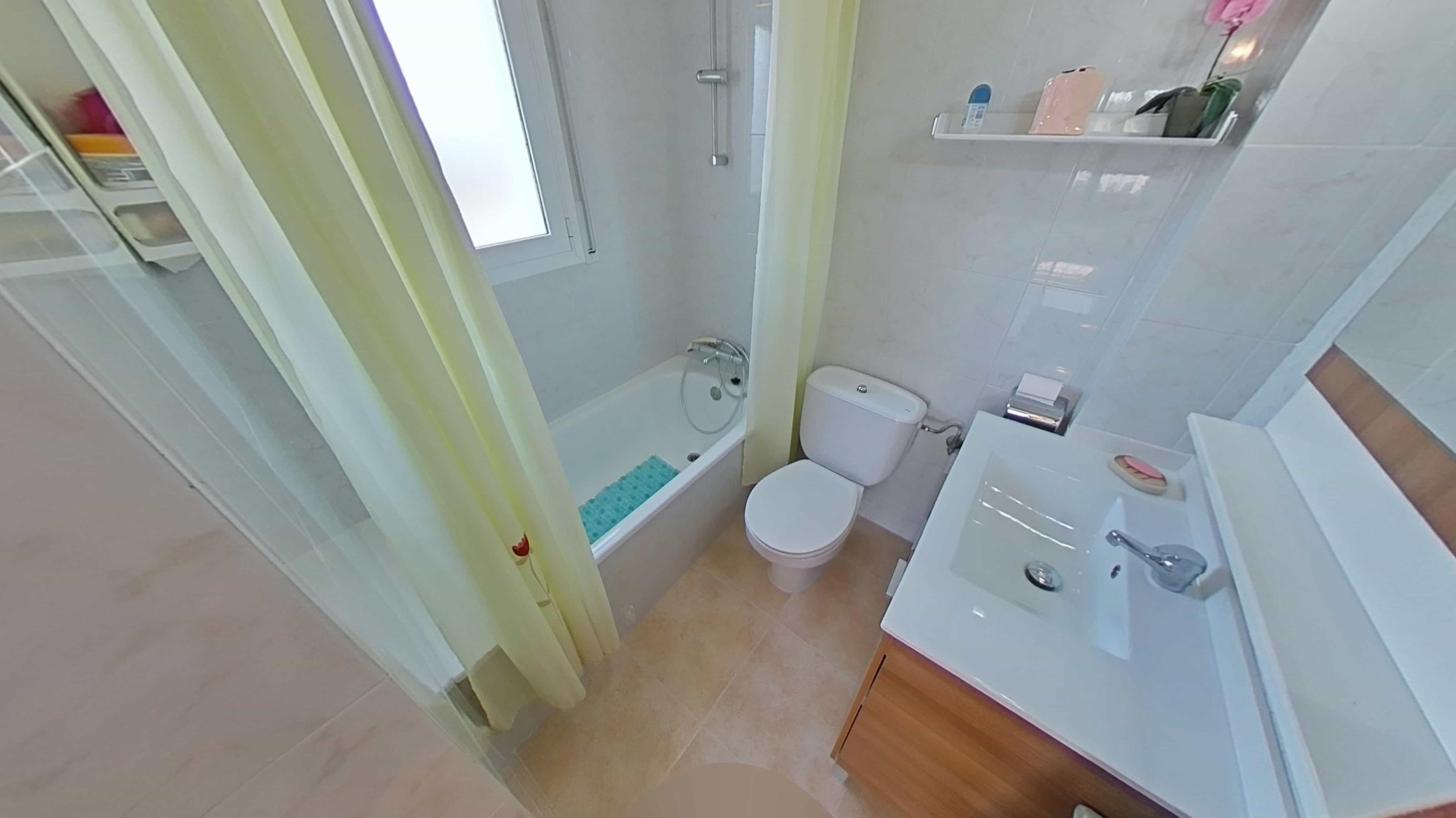 Imagen 16 Casa en venta en Vidreres / Urbanización Aiguaviva Park