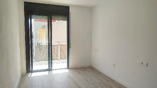 Imagen 10 Inmueble 302639 - Piso en venta en Calella / Cerca de la playa