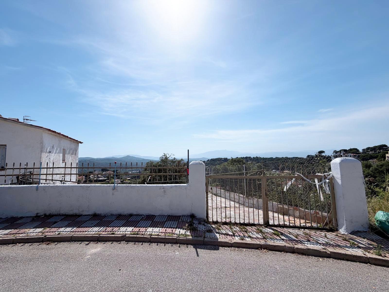 Imagen 3 Casa en venta en Vidreres / Urbanización Aiguaviva Parc