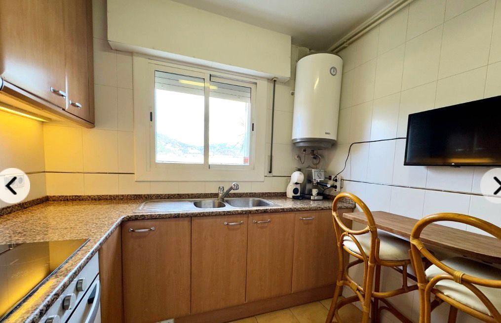 Imagen 6 Piso en venta en Pineda De Mar / Piso en Poblenou con vistas a la montaña