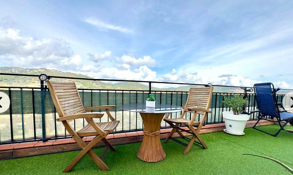 Imagen 1 Piso en venta en Pineda De Mar / Piso en Poblenou con vistas a la montaña
