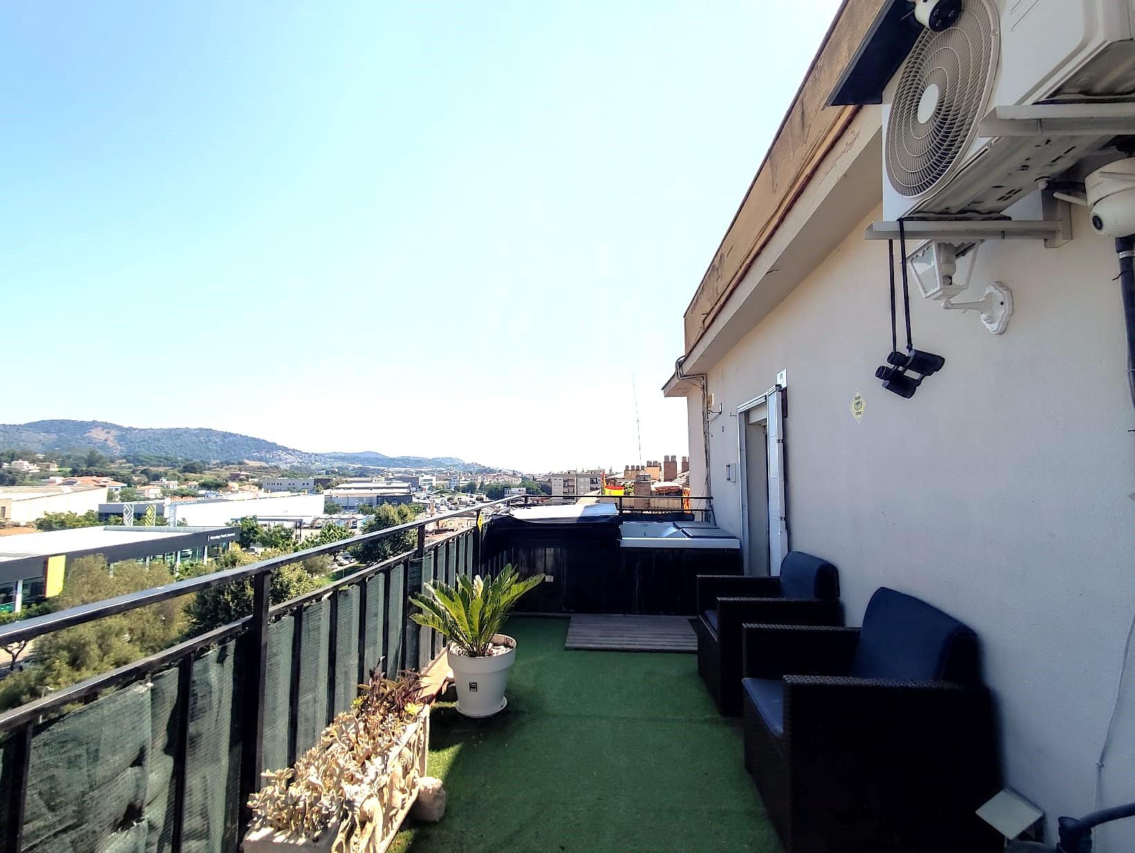 Imagen 20 Piso en venta en Pineda De Mar / Piso en Poblenou con vistas a la montaña