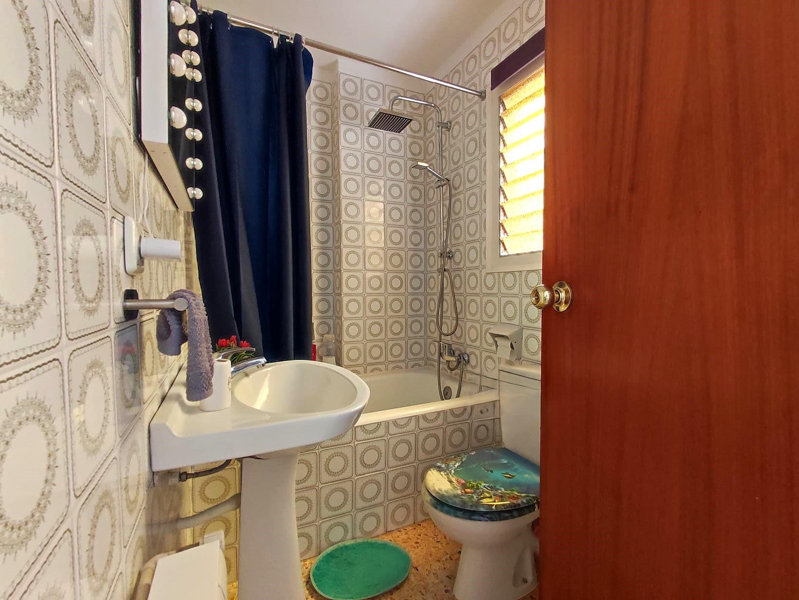 Imagen 16 Piso en venta en Pineda De Mar / Piso en Poblenou con vistas a la montaña