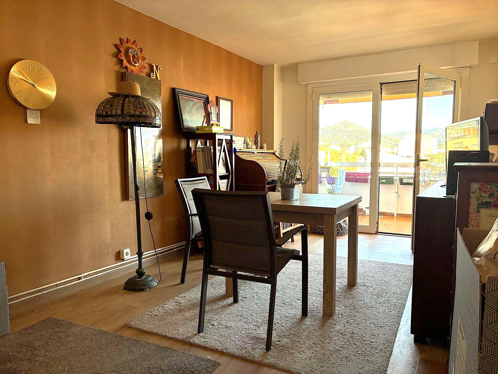 Imagen 3 Piso en venta en Pineda De Mar / Segunta línea de mar