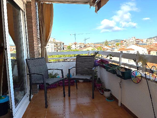 Imagen 1 Inmueble 305191 - Piso en venta en Pineda De Mar / Segunta línea de mar