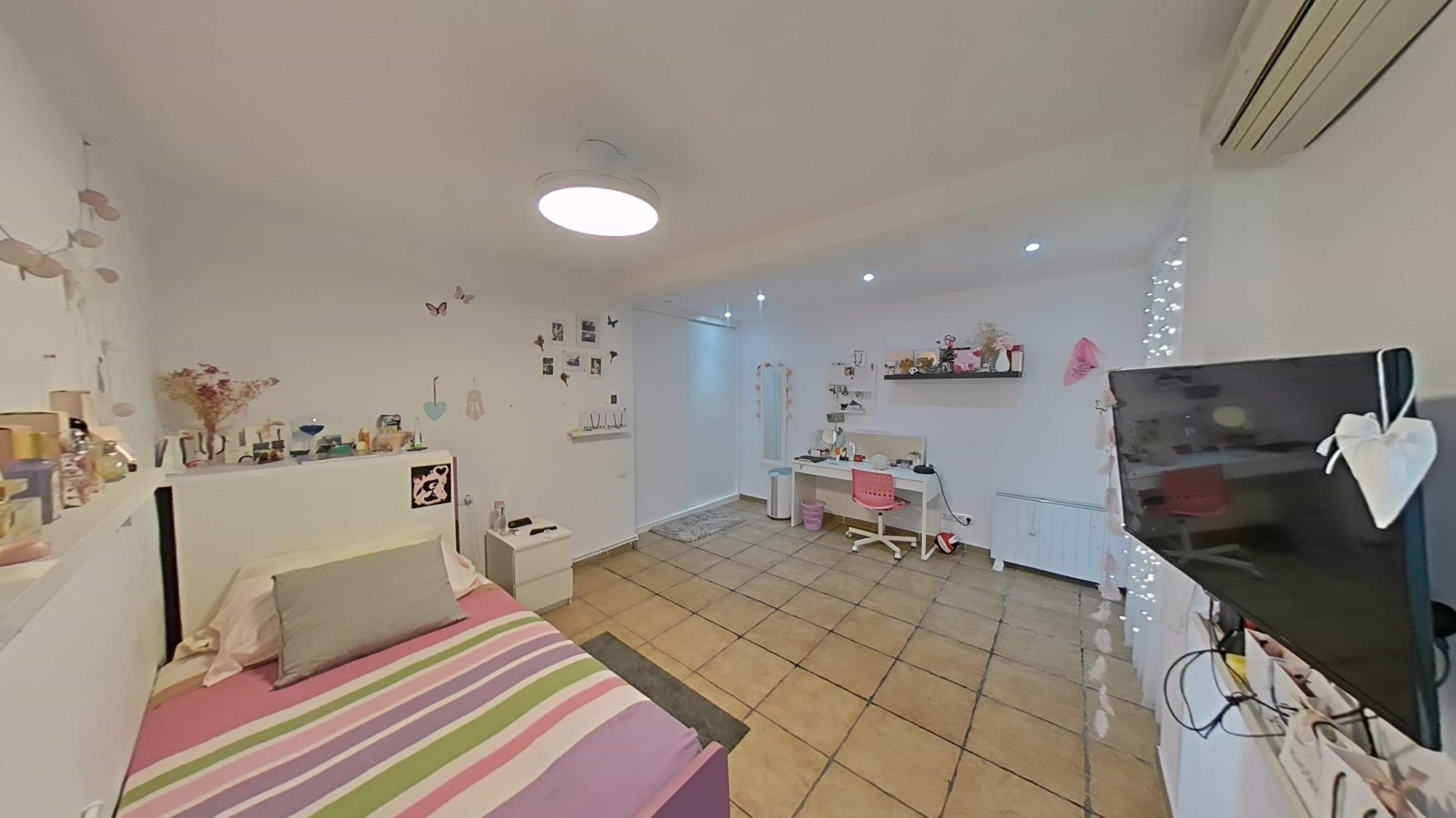Imagen 27 Casa Adosada en venta en Blanes / Prestigiosa urbanización de Santa Cristina.