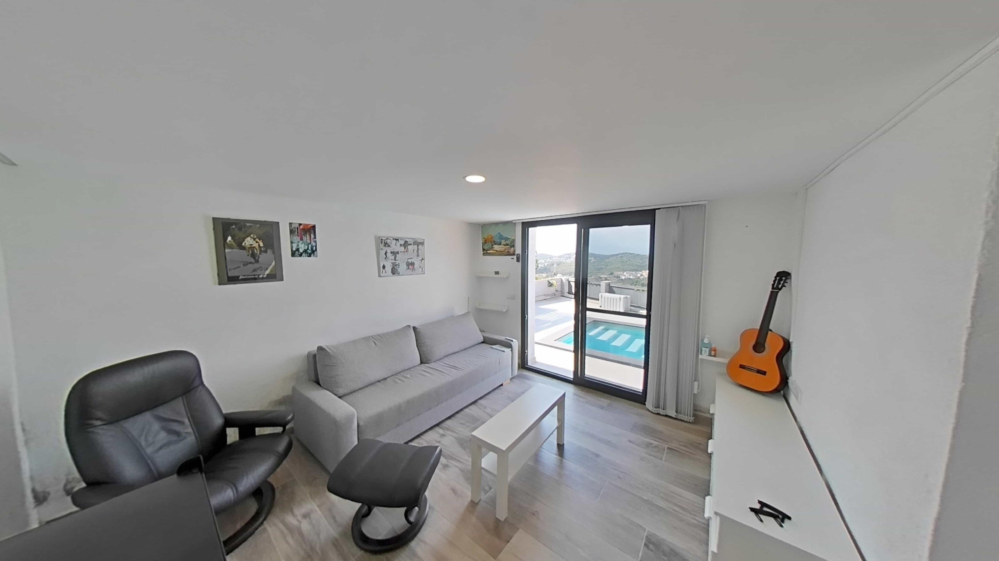 Imagen 36 Casa Adosada en venta en Blanes / Prestigiosa urbanización de Santa Cristina.