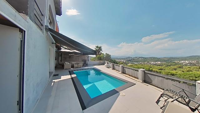 Imagen 31 Inmueble 305941 - Casa Adosada en venta en Blanes / Prestigiosa urbanización de Santa Cristina.