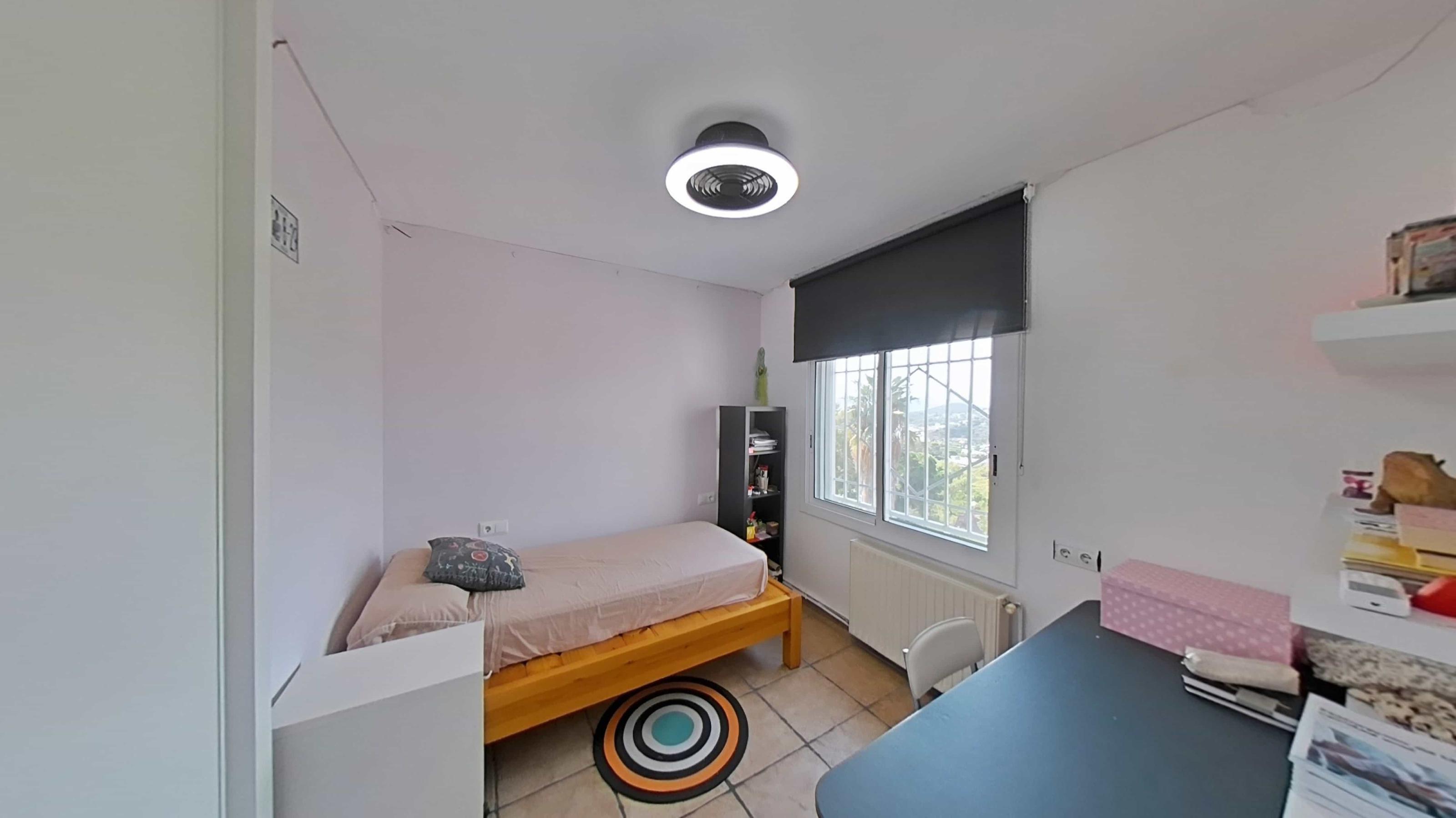 Imagen 21 Casa Adosada en venta en Blanes / Prestigiosa urbanización de Santa Cristina.