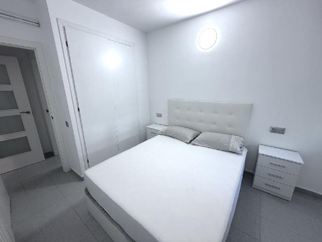 Imagen 3 Inmueble 306051 - Piso en venta en Blanes / Calle amplia y soleada, a 5 min de la estación de bus.