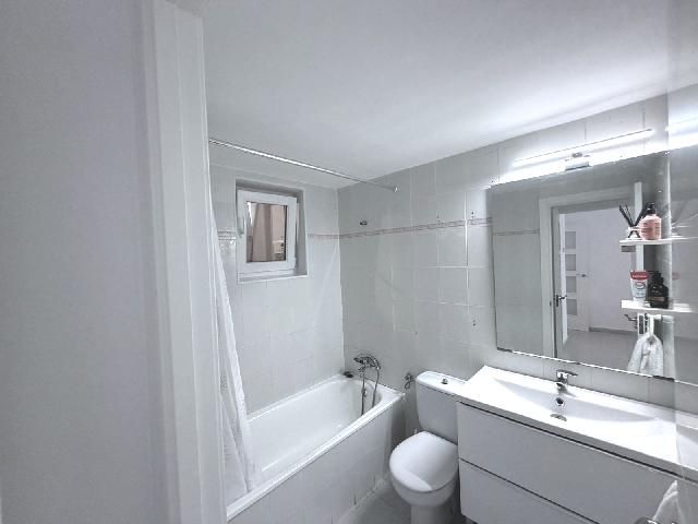 Imagen 13 Inmueble 306051 - Piso en venta en Blanes / Calle amplia y soleada, a 5 min de la estación de bus.