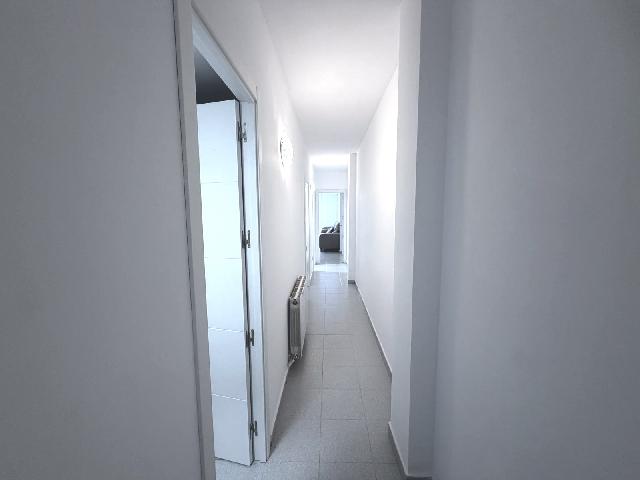 Imagen 15 Inmueble 306051 - Piso en venta en Blanes / Calle amplia y soleada, a 5 min de la estación de bus.