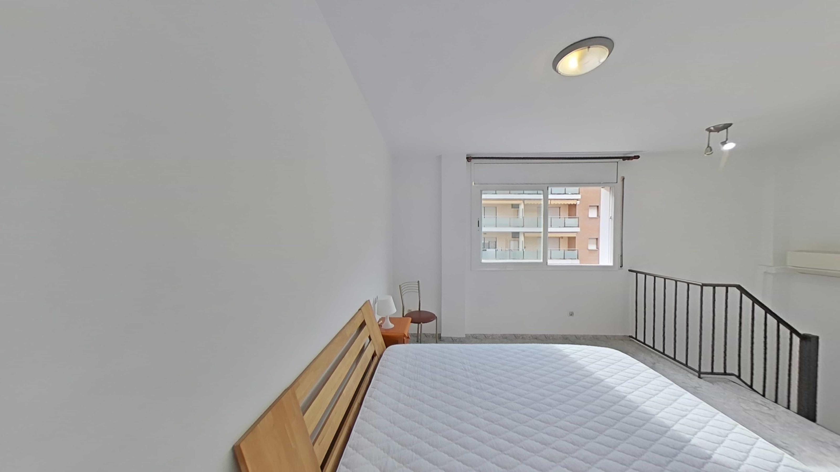 Imagen 4 Dúplex en venta en Lloret De Mar / Cerca de todos los servicios.