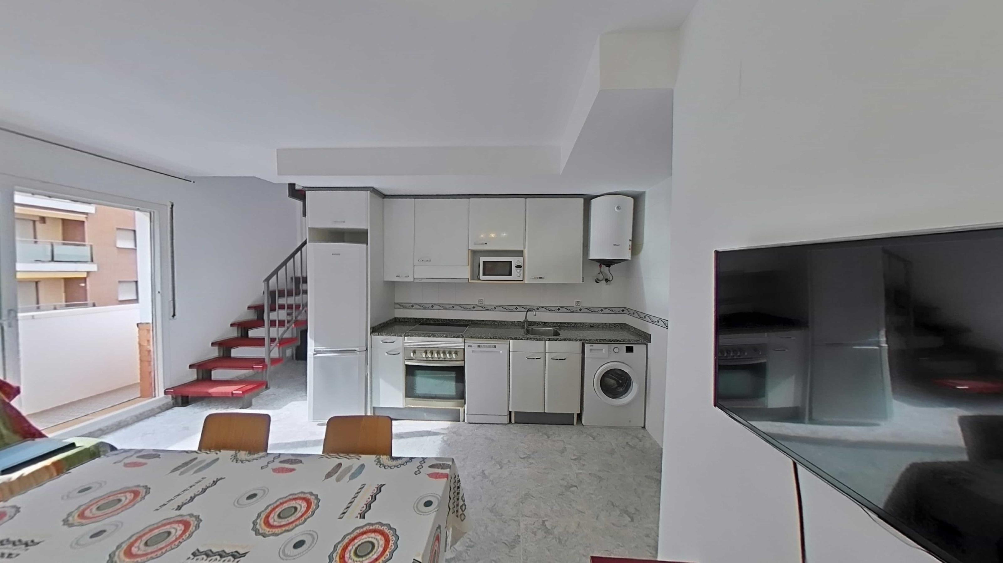 Imagen 15 Dúplex en venta en Lloret De Mar / Cerca de todos los servicios.