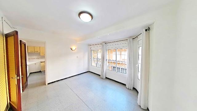 Imagen 8 Inmueble 306422 - Piso en venta en Calella / En el centro de Calella