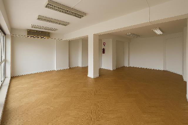 Imagen 22 Inmueble 301101 - Local Comercial en venta en Barcelona / Sobre la Av republica Argentina, cercano a metro /ferro