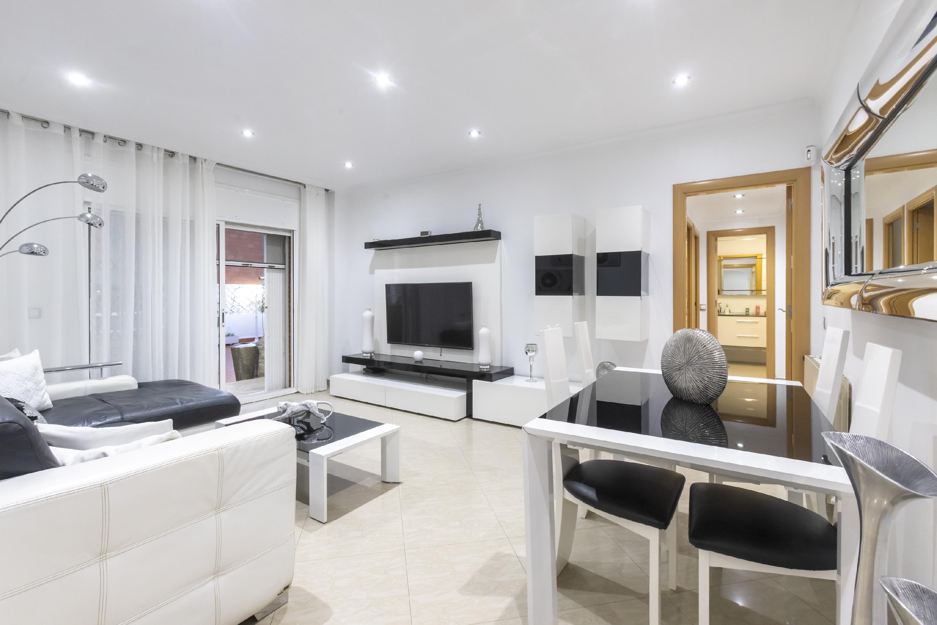 Imagen 5 Planta Baja en venta en Santa Coloma De Gramenet / Montigala, Barrio Puigfred