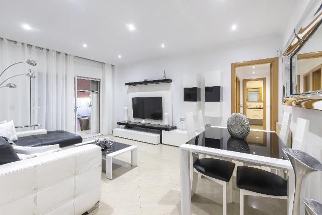 Imagen 5 Inmueble 289132 - Planta Baja en venta en Santa Coloma De Gramenet / Montigala, Barrio Puigfred